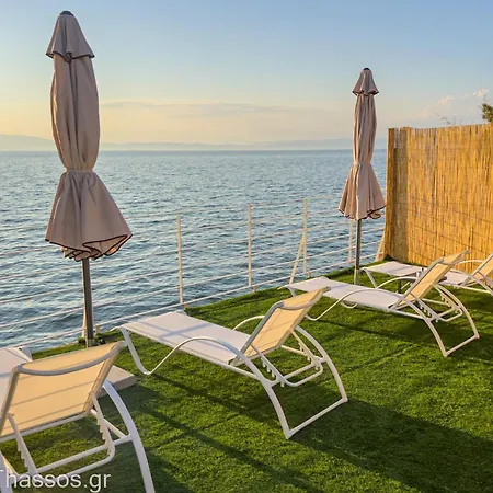 Elysian Seaside Apartment